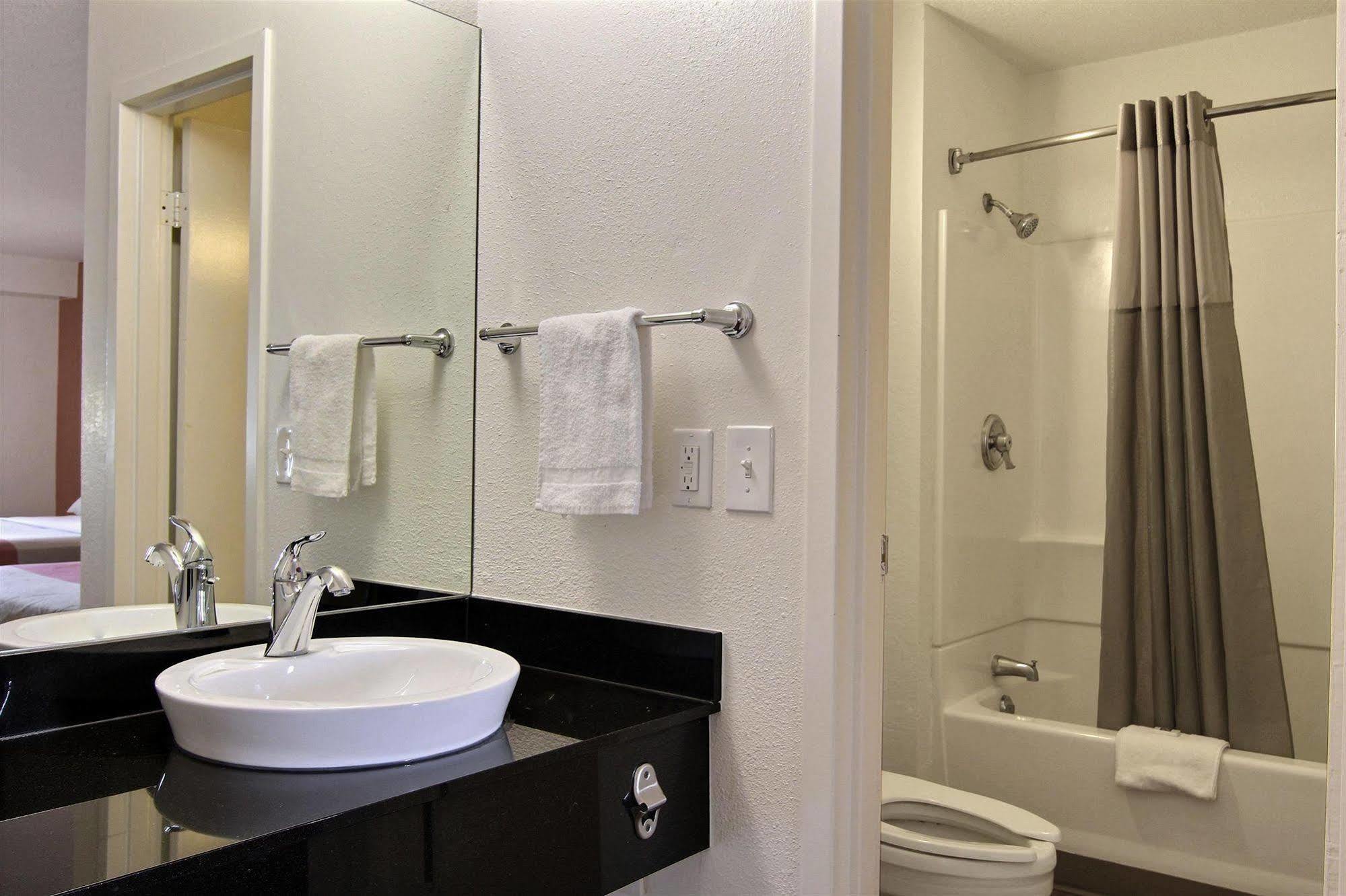 Motel 6-Middleburg Heights, Oh - Cleveland المظهر الخارجي الصورة